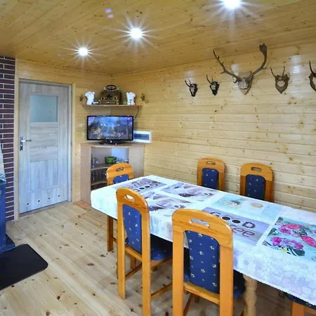 Large Holiday Home With A Lake View *