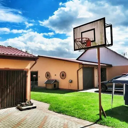 Home, Ostrowiec Slawienski